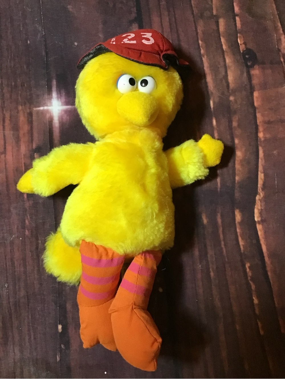 Vintage Sesame Street big bird 1985 applause plush hat is faded